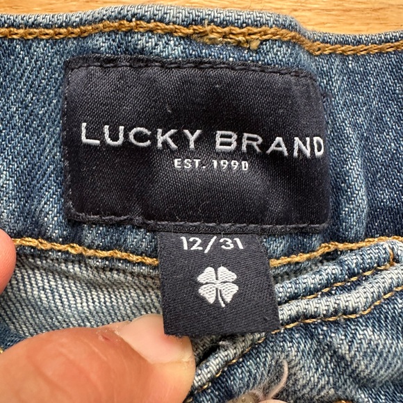 Lucky Brand Classic boyfriend Jeans size 12/31 - Picture 2 of 16